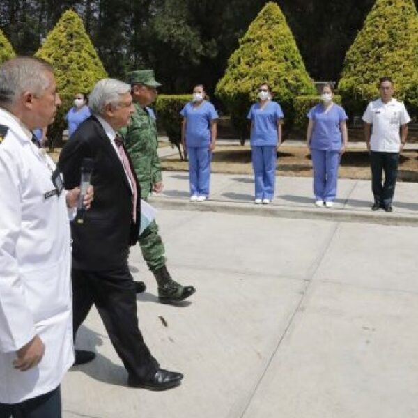 Contratará México 500 médicos cubanos para enfrentar déficit