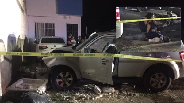 Sujeto en Cancún arrolla a ambulante y se estrella contra casa 