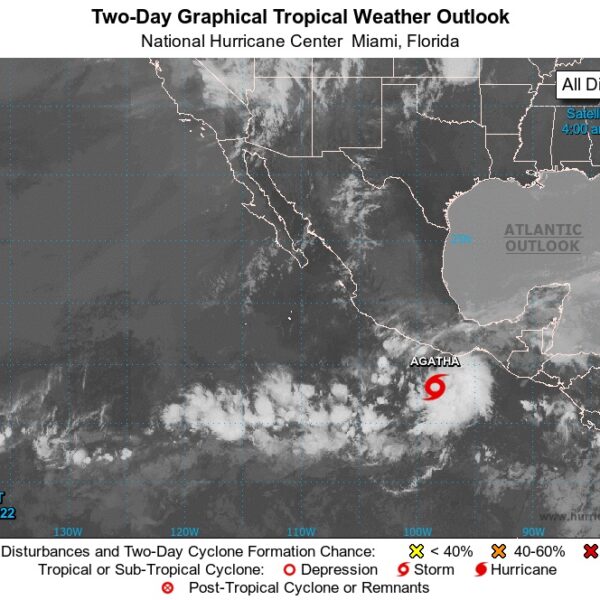 Se forma tormenta tropical ‘Agatha’ frente a costas de Oaxaca