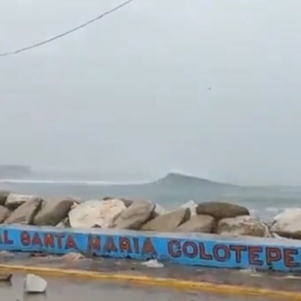 Golpea ‘Agatha’ en categoría 2 a zona turística y pescadores oaxaqueños