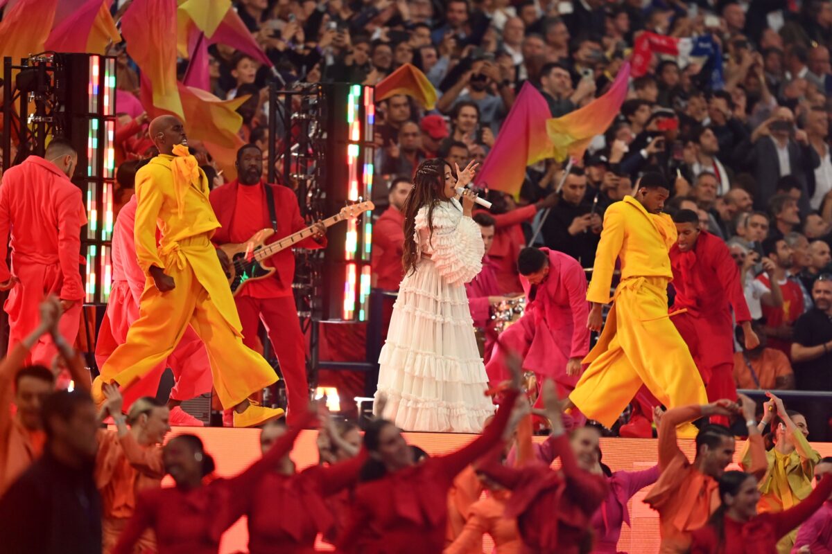Así lució Camila Cabello en la final de la Champions League