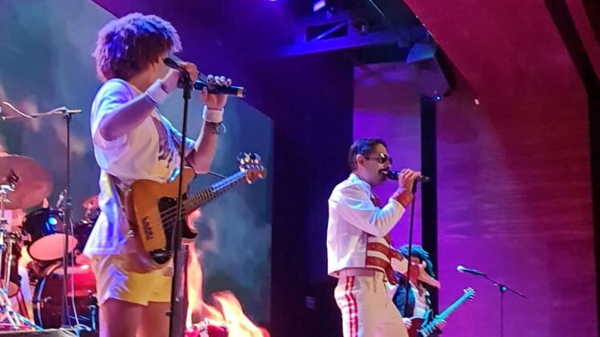 Cancún vive noche mágica con Queen y Dwigth Blake