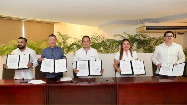 Quintana Roo se hace más grande cuando quienes aquí vivimos hacemos las cosas bien: Carlos Joaquín