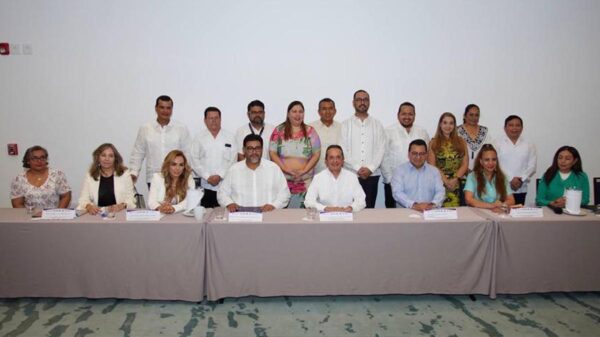 La mujer quintanarroense es un componente esencial para fortalecer la pluralidad en la entidad: Carlos Joaquín