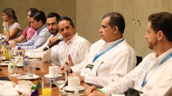 La reactivación económica de Quintana Roo es resultado del trabajo entre sociedad y gobierno: Carlos Joaquín