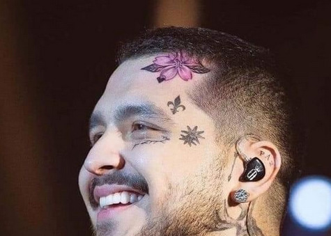 Con esta imagen Christian Nodal se cubrió el último tatuaje en honor a Belinda