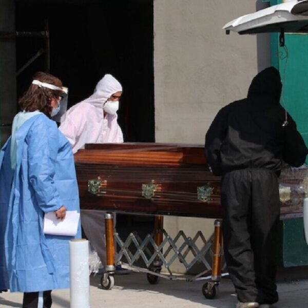 Covid-19 habría provocado 626 mil muertes en México, estima la OMS