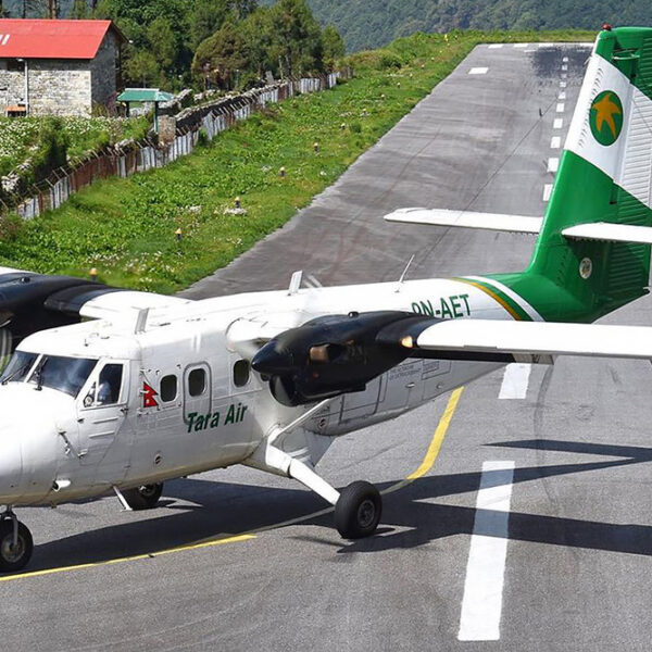 En Nepal desaparece un avión con 22 personas.