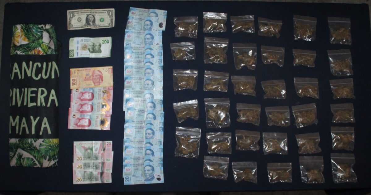 Caen tres narcomenudistas entre ellos un taxista de Cancún; a dos hombres y una mujer les decomisaron 35 bolsitas con marihuana.