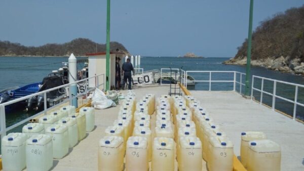 Aseguran en Oaxaca embarcación con 2 mil 400 litros de “huachicol”