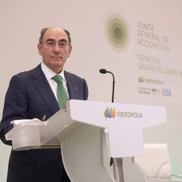 Presidente de Iberdrola llama “tontos” a consumidores españoles