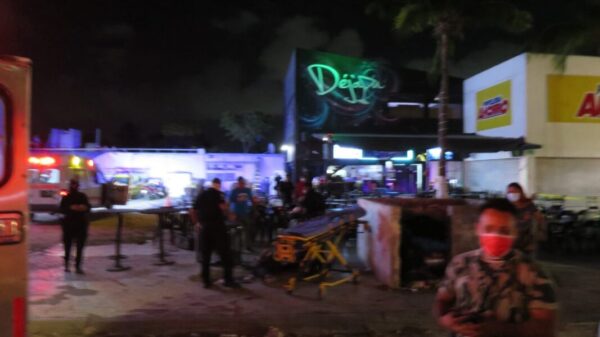 Balacera en dos bares de Cancún deja saldo de 2 muertos y 7 heridos