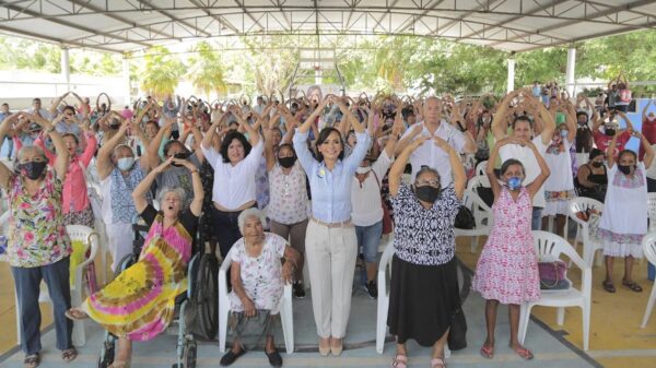 Laura Fernández anuncia creación del instituto de atención al adulto mayor
