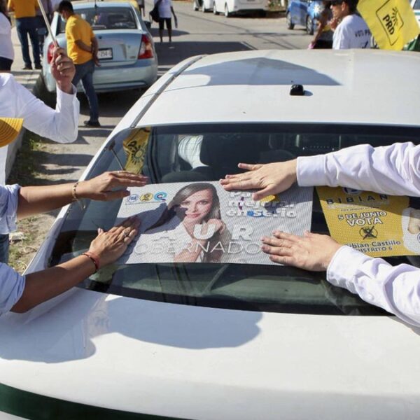 Laura Fernández compromete respaldo y apoyo al gremio taxista