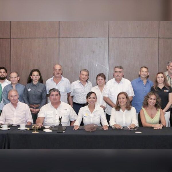 Laura Fernández recibe respaldo de Margarita Zavala