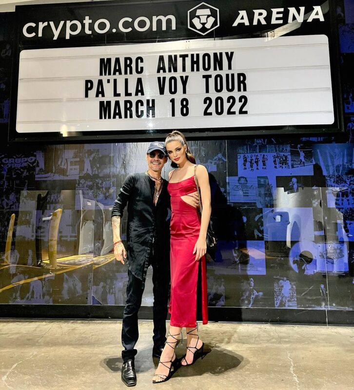Marc Anthony se compromete con Nadia Ferreira