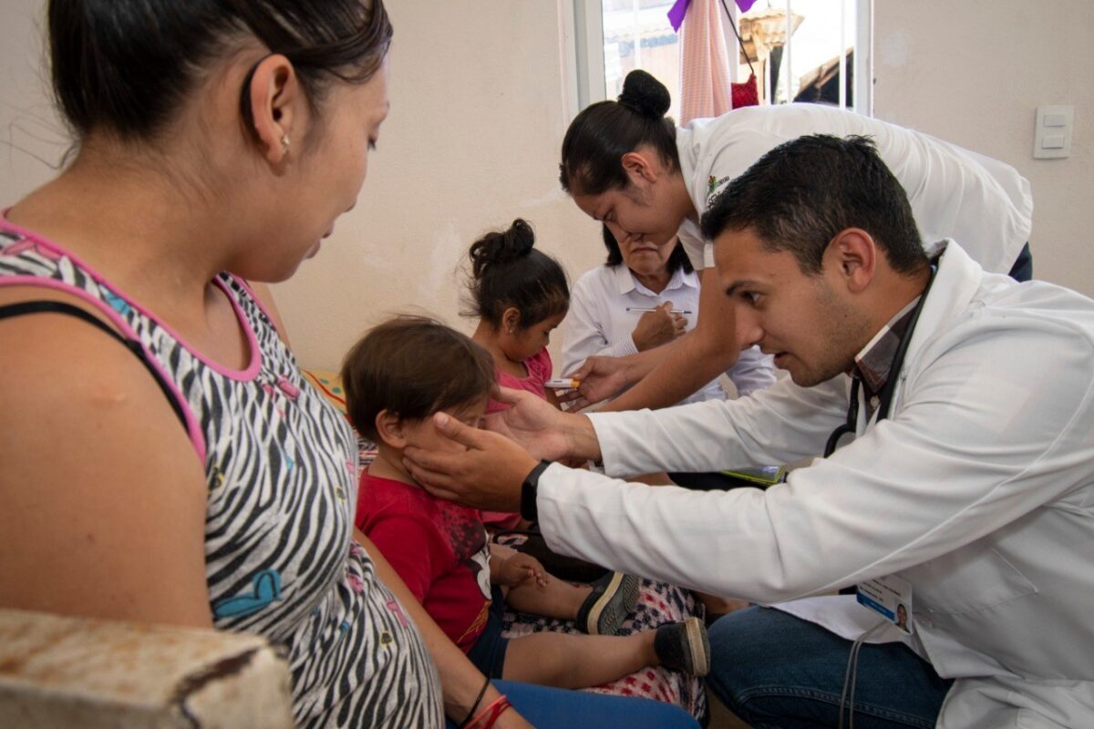 La convocatoria ´para especialistas es publicada cada año por el IMSS y el ISSSTE, sin que sean ocupadas dichas plazas médicas.