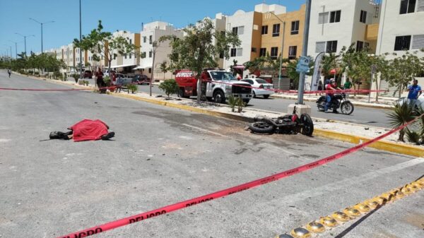 Trágico accidente entre 2 motociclistas en Cancún