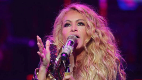 Paulina Rubio detiene concierto para acusar a guardia de seguridad de acoso