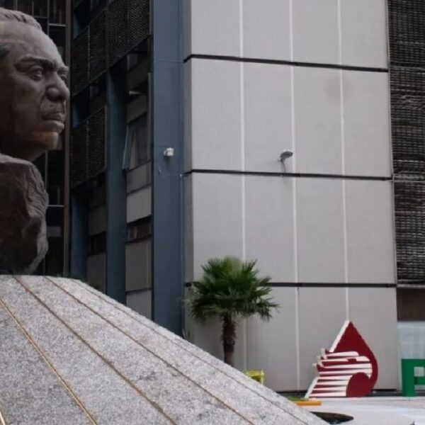 Pemex no mantiene negociaciones con Vitol