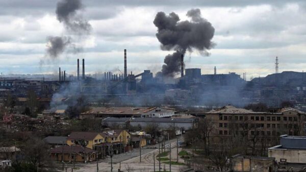 Tropas de Ucrania quedan aisladas en Mariúpol
