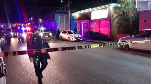 Ataques simultáneos a balazos a dos bares en la Región 94 de Cancún.