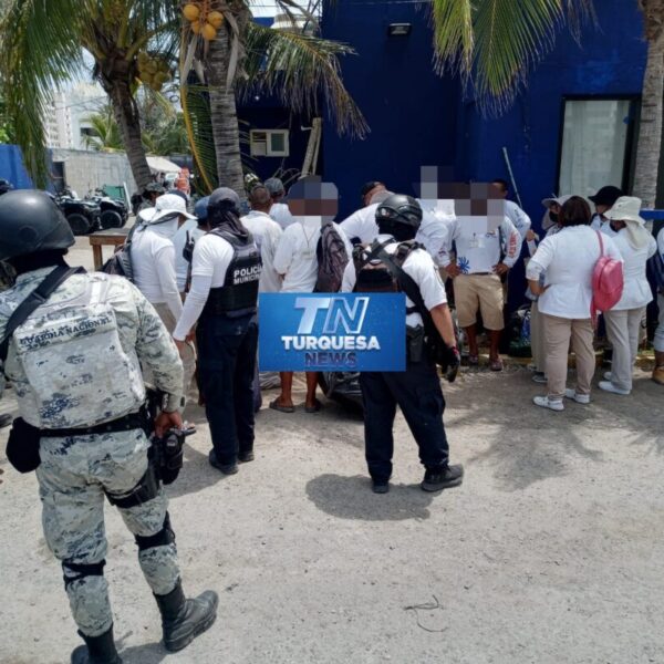 Policía Quintana Roo refuerza seguridad en zona de playas de Cancún.