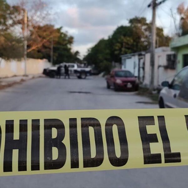 Atacan con varios disparos a domicilio en Cancún