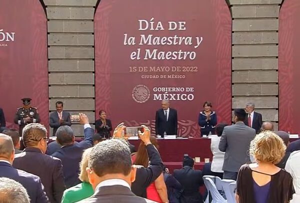 La educación buscan priorizar el humanismo: AMLO.