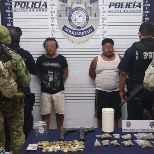 Detenidos con droga y dos réplicas de armas en la Colosio.