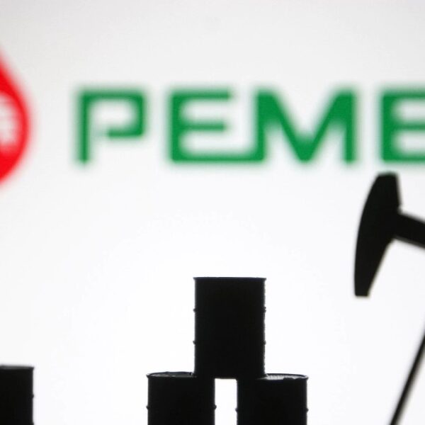 Crece 12% la deuda de Petróleos Mexicanos a corto plazo.