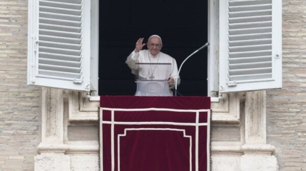 Aboga el Papa por una economía de paz y un trabajo digno.