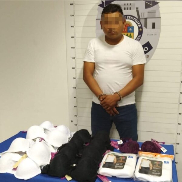 Cancún: En vez de regalo ‘fardero’ le dio un disgusto a su madre en su día.