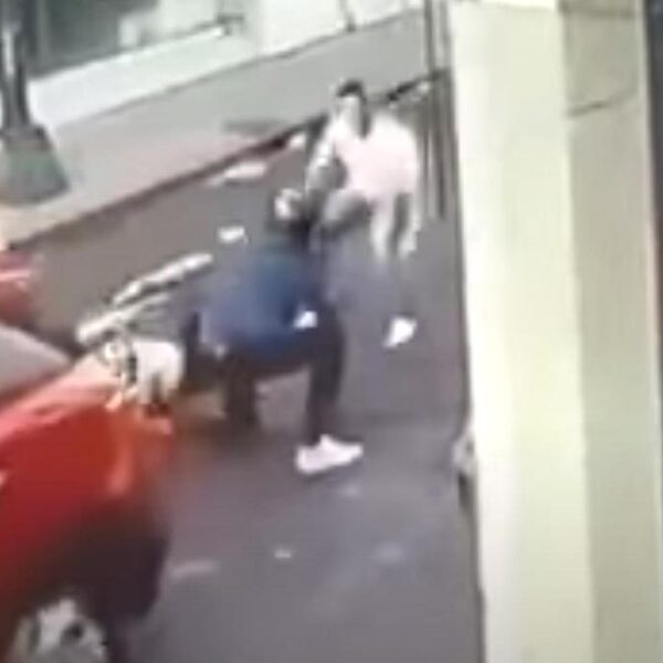 Ciudadano "taclea" a ladrón y frustra robo