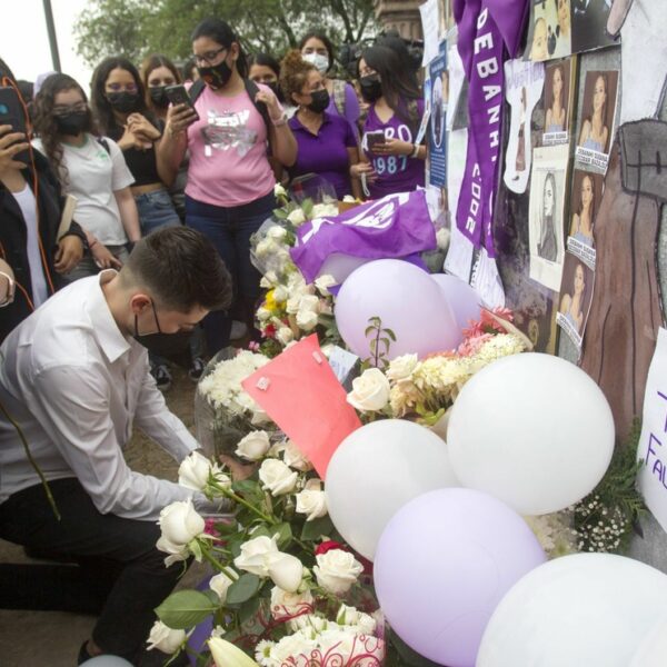 Anuncian que exhumarán los restos de Debanhi Escobar.