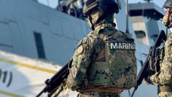 Revela Semar que marinos venden uniformes y equipo a delincuencia organizada.