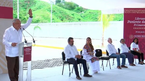 Inaugura el presidente AMLO el Libramiento Poniente de Acapulco.