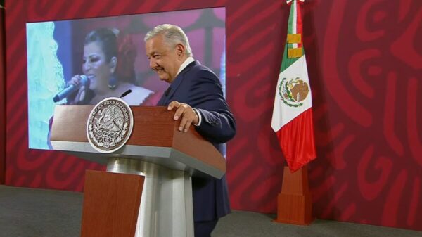 Celebra AMLO triunfo de Petro con ‘La Diosa de la Cumbia, Margarita’