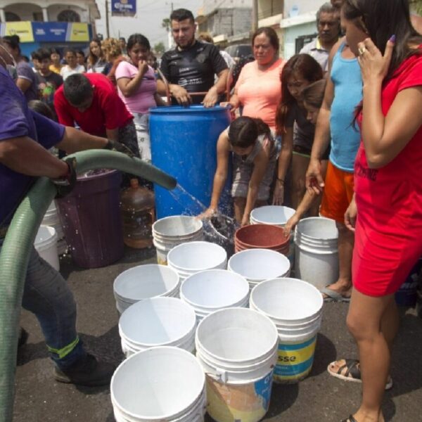 “Falta de agua en el norte porque gobiernos la entregaron sin límite”