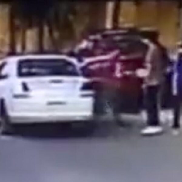 Adolescentes frustran asalto a punta de "guamazos"