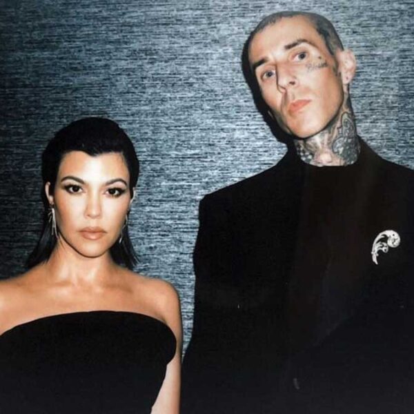 Baterista de Blink-182, Travis Barker, es hospitalizado de emergencia