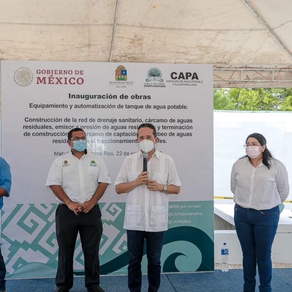 Carlos Joaquín entrega en Mahahual obras de infraestructura de agua potable y drenaje sanitario