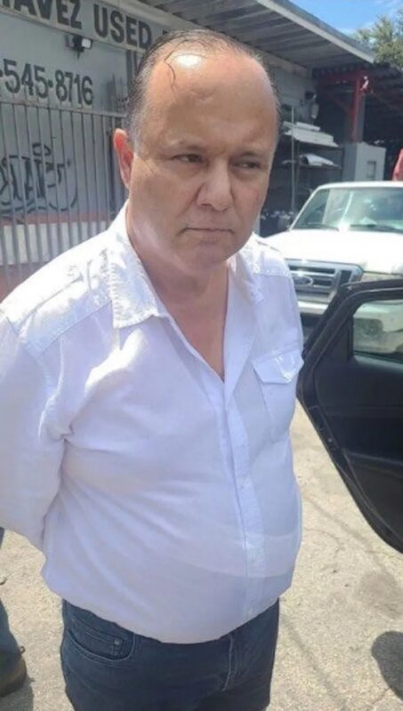 César Duarte Jáques, exgobernador de Chihuahua acusado de peculado y desvíos millonarios del erario público, dinero que habría sido utilizado en la compra de ganado, que fue destinado a sus ranchos, importado de Nueva Zelanda.