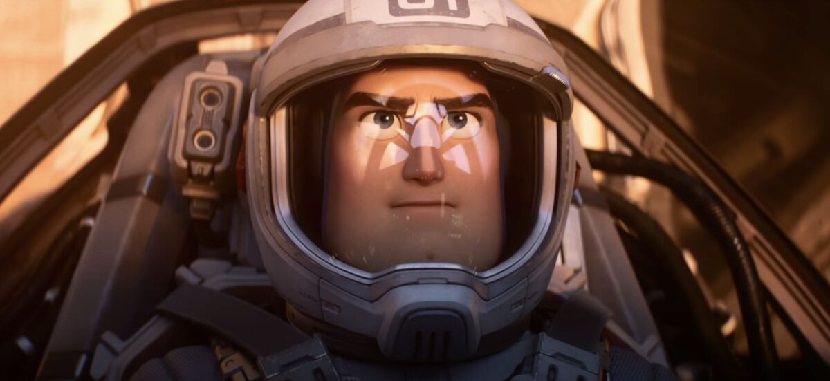 Chris Evans explota contra prohibición de Lightyear