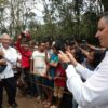 “No están solos”, dice el Presidente López Obrador a damnificados por Agatha en Mazunte, y en dos pueblos de la sierra: Pluma Hidalgo y Candelaria Loxicha.