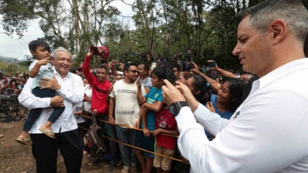 “No están solos”, dice el Presidente López Obrador a damnificados por Agatha en Mazunte, y en dos pueblos de la sierra: Pluma Hidalgo y Candelaria Loxicha.
