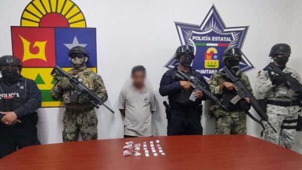 Detienen a narcomenudista en Tulum en posesión de droga