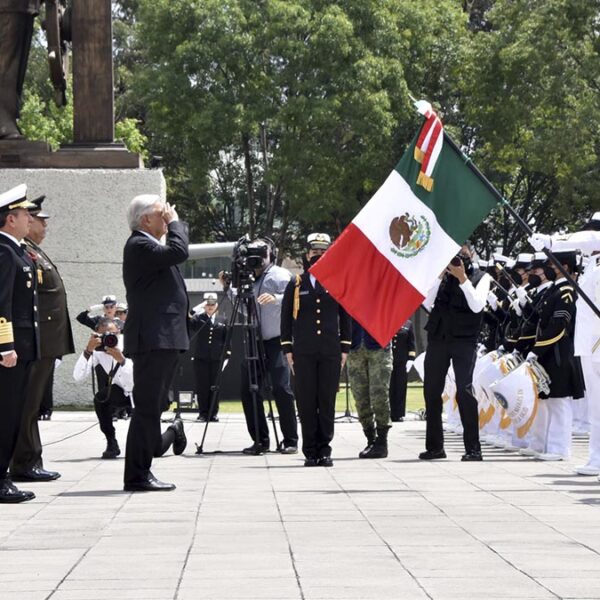 Celebra Marina mexicana 105 años de historia y honor