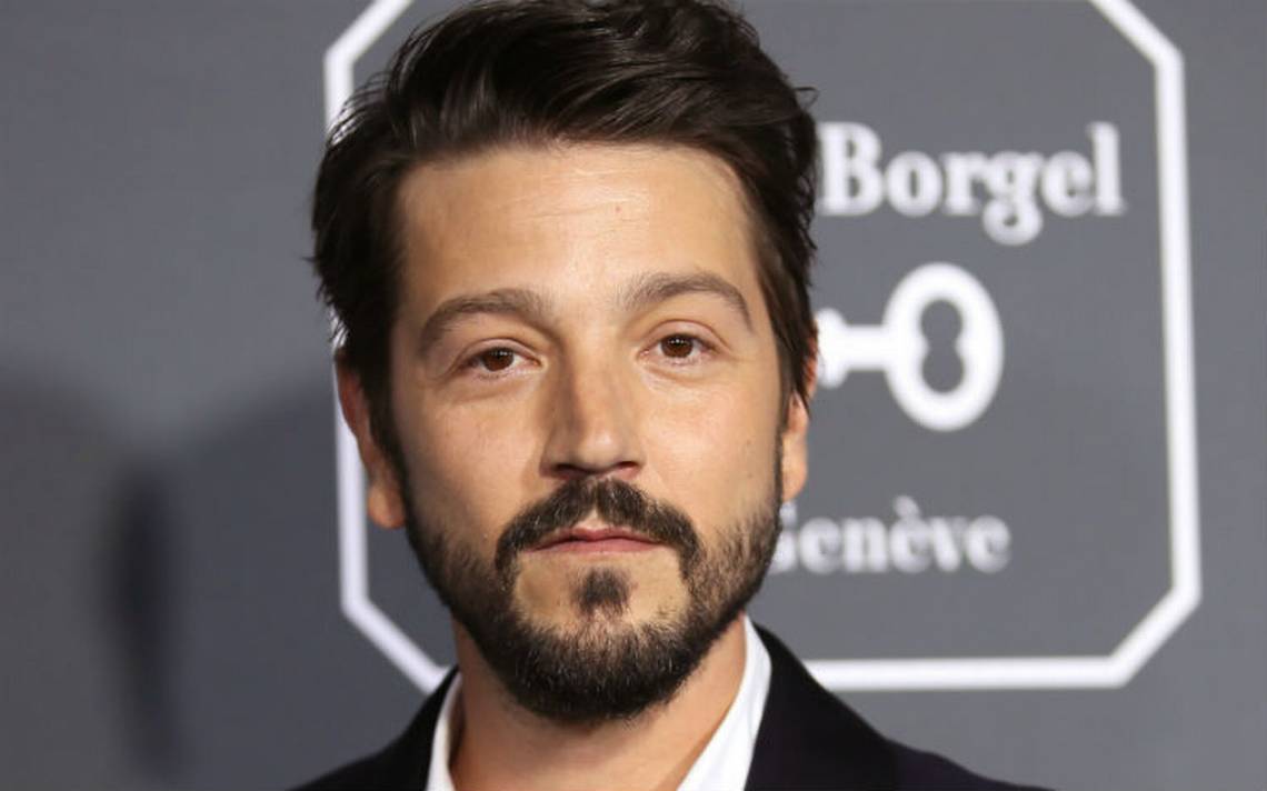 Diego Luna estuvo en peligro en México durante presentación de "Cada vez nos despedimos mejor"