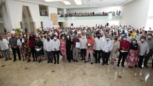 En Quintana Roo nunca será un gasto lo que se haga en educación: Carlos Joaquín